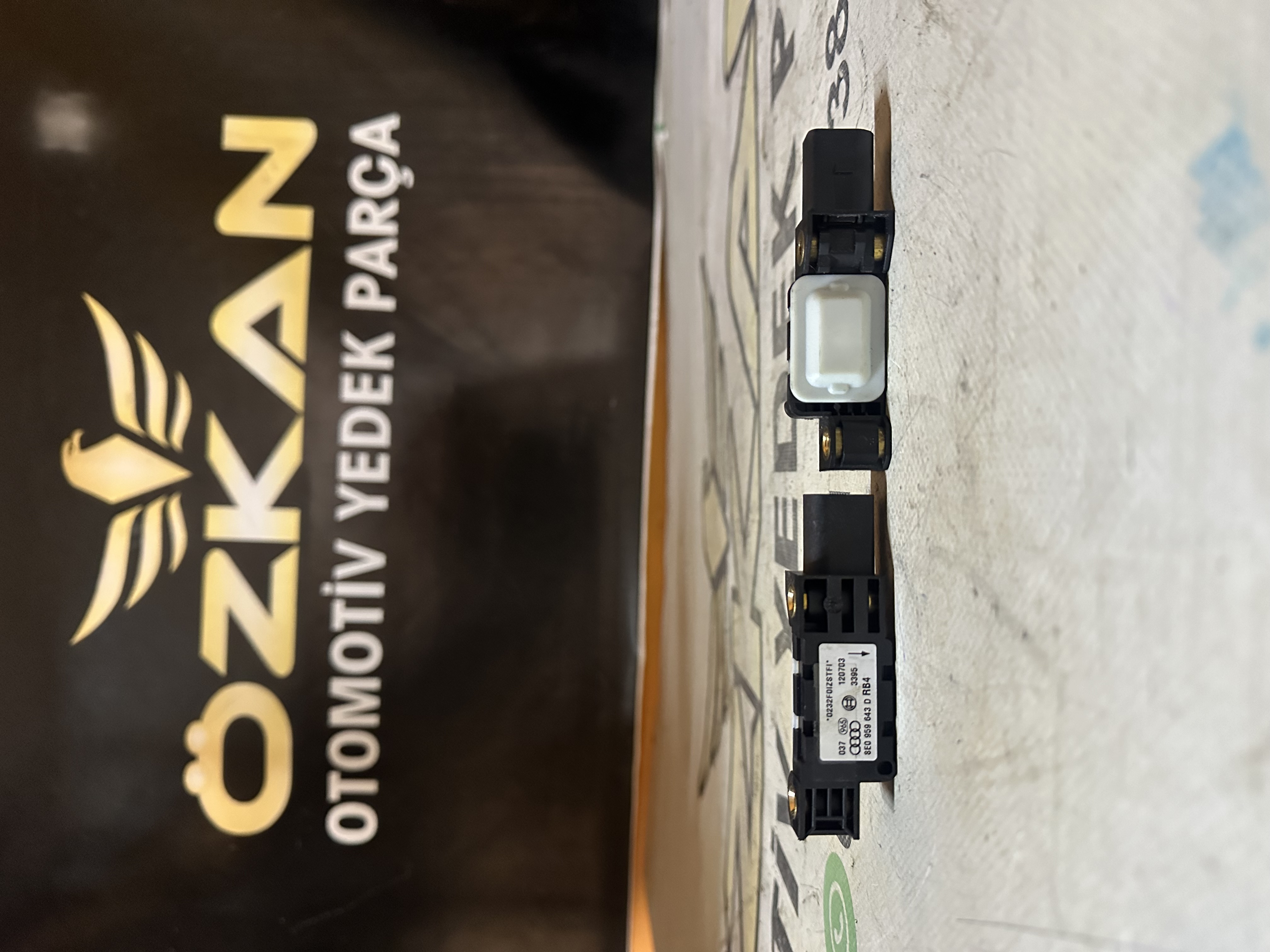 Audi A4 , Airbag Darbe Sensörü , 8E0959643D , 8E0 959 643 D